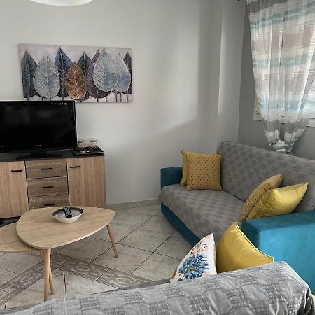 Apartment Efi Néa Péramos Eksteriør billede