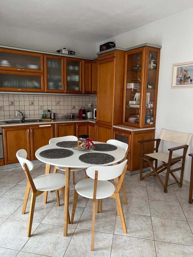 Apartment Efi Néa Péramos Eksteriør billede