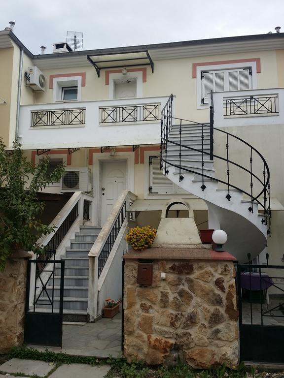 Apartment Efi Néa Péramos Eksteriør billede